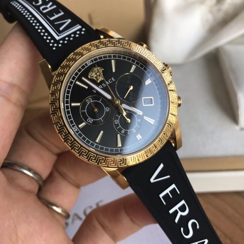 メドゥーサ グレカ タイムピース ヴェルサーチ 腕時計 偽物 ウォッチ 40mm