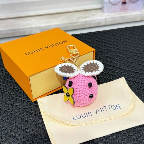 ルイ・ヴィトン キーホルダー 偽物 バッグチャーム･ビー LV クロシェ ピンク