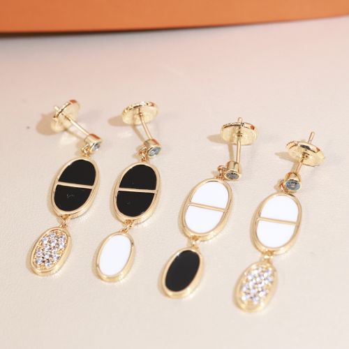 エルメス イヤリング 偽物 洗練された エナメル×パヴェビジュー ロングドロップピアス 