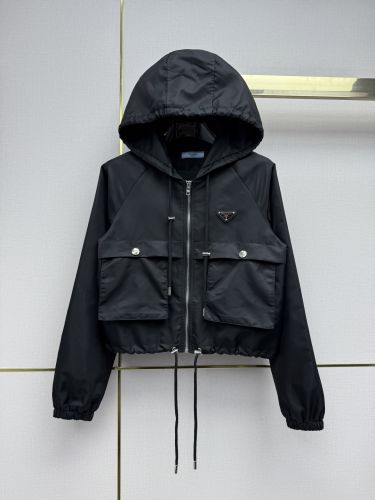 洗練された クロップド フーデッドジャケット プラダ ジャケット 偽物 ブラック