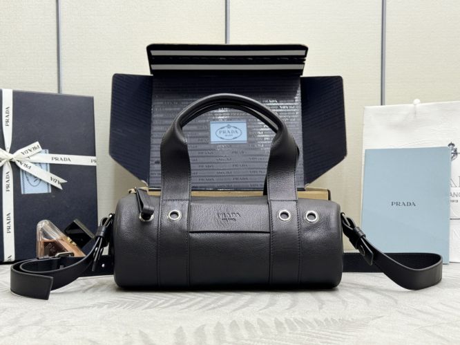 プラダ ルート ラージ レザー トップハンドルバッグ スーパーコピー ブラック