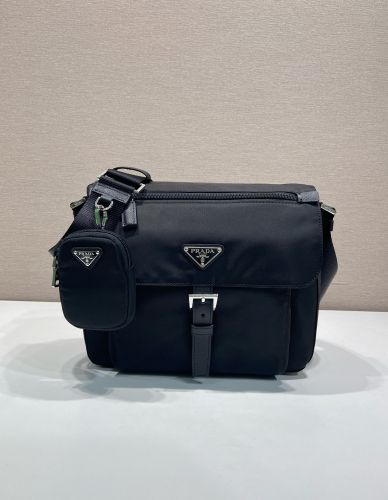 人気 洗練された プラダ Re-Nylon ショルダーバッグ スーパーコピー 1BD994 ブラック