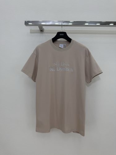 クリスチャン・ディオール 半袖tシャツ 偽物 シンプル 合わせやすい