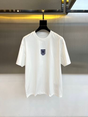 カジュアル 洗練された ロゴ刺繍 半袖Tシャツ フェンディ Tシャツ 偽物 ホワイト