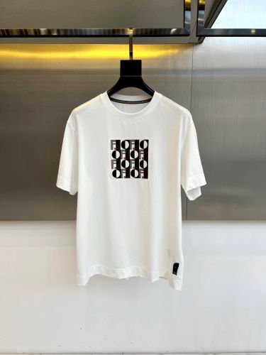ベーシック ロゴ刺繍 フェンディ Tシャツ 偽物 クルーネック 半袖Tシャツ ホワイト