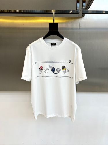 遊び心満載 フェンディ Tシャツ 偽物 クルーネック 半袖Tシャツ ホワイト