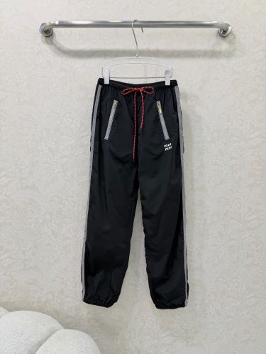 カジュアル スタイリッシュ トラックパンツ ミュウミュウ パンツ 偽物 ブラック