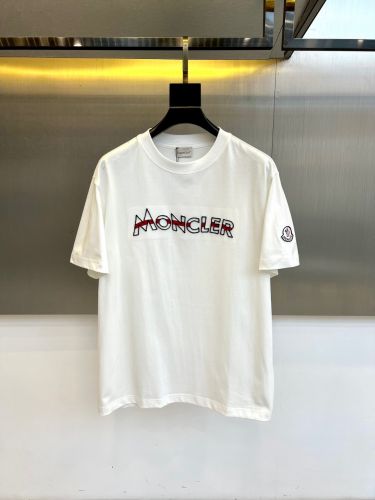 シンプル ロゴ刺繍 クルーネック 半袖Tシャツ モンクレール Tシャツ 偽物 ホワイト