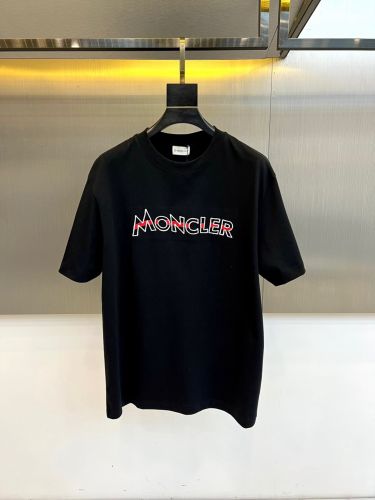 シンプル ロゴ刺繍 クルーネック 半袖Tシャツ モンクレール Tシャツ 偽物 ブラック