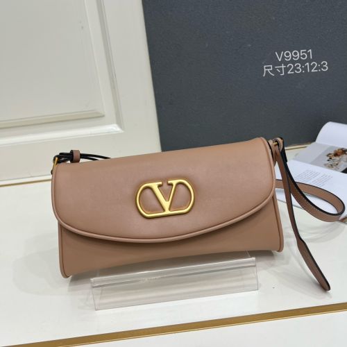 Vロゴ シグネチャー レザー ショルダーバッグ ヴァレンティノ バッグ コピー ピンク