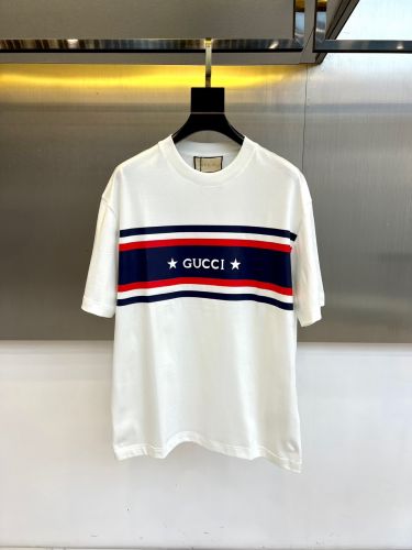 シンプル ロゴ クルーネック 半袖Tシャツ グッチ Tシャツ 偽物 ホワイト