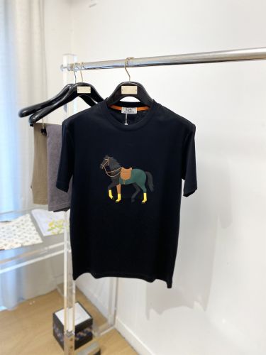 カジュアル ホースモチーフ クルーネック 半袖Tシャツ エルメス Tシャツ 偽物 ブラック