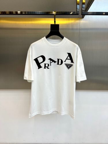 シンプル ロゴプリント 半袖Tシャツ プラダ Tシャツ 偽物 クルーネック ホワイト