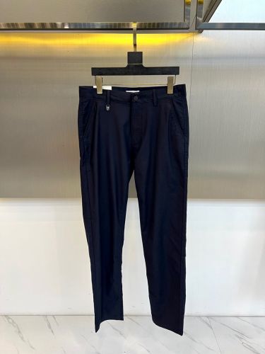 シンプル 上品 テーパード チノパンツ バーバリー パンツ 偽物 ネイビー