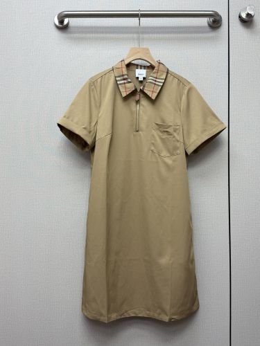 洗練された 半袖シャツワンピース バーバリー ワンピース 偽物 ハーフジップ