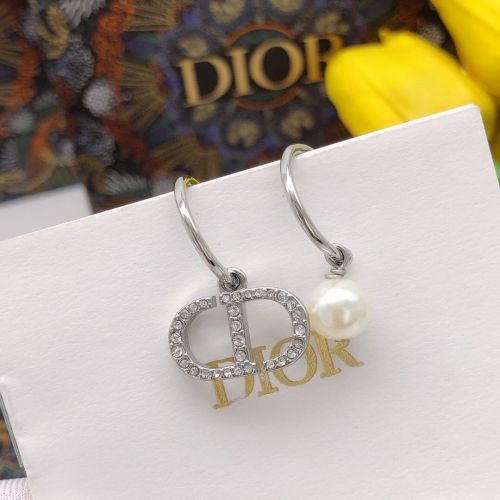 CD＆パール アシンメトリー ピアス クリスチャン・ディオール イヤリング 偽物