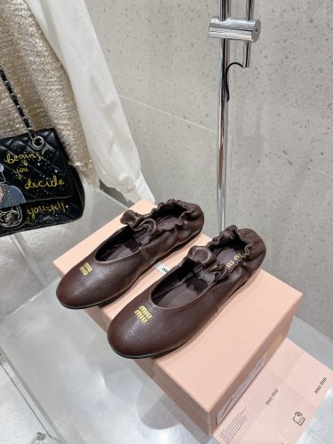 ルーシュ レザー バレリーナ ミュウミュウ シューズ コピー ブラウン