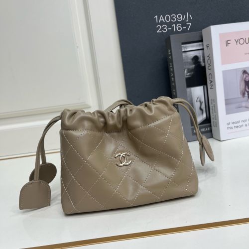 シャネル ヴィンテージ カーフ マトラッセ 巾着 ショルダーバッグ CHANEL OLD CHANEL マトラッセ巾着Wチェーンショルダー（赤） – Vintage Shop