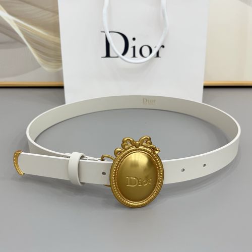 人気 新作 おしゃれ Dior Médaillon ベルト スーパーコピー ホワイト