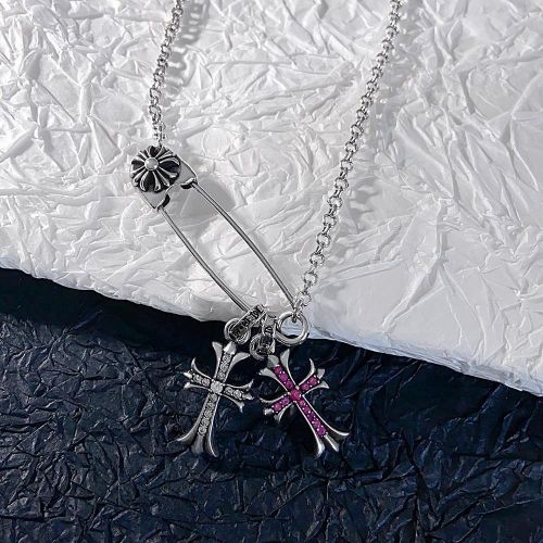 存在感抜群！安全ピン×ダブルクロス クロムハーツ ネックレス 偽物