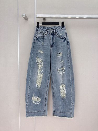スタイリッシュ ダメージ バレルレッグ デニムパンツ アレキサンダーワング ジーンズ 偽物