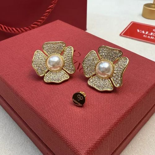 パール＆クリスタル フラワーピアス ヴァレンティノ イヤリング 偽物