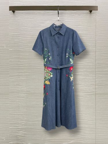 ボタニカル刺繍 ベルト付き デニムワンピース ヴァレンティノ ワンピース 偽物