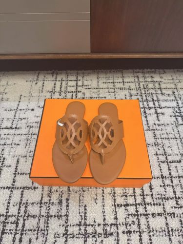 シンプル おしゃれ エルメス マージュ サンダル コピー ブラウン