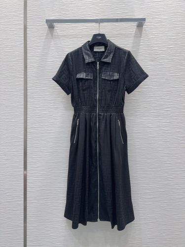 フェンディ ワンピース 偽物 FFジャガード 半袖 ジップアップワンピース ブラック