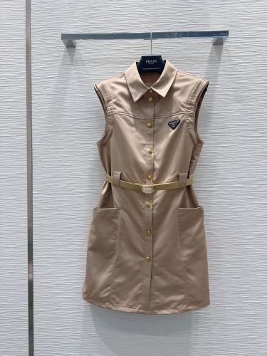 ベルテッド ノースリーブワンピース プラダ ワンピース 偽物 ベージュ