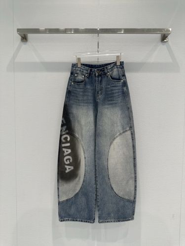ゆったり デニムパンツ バレンシアガ ジーンズ コピー 合わせやすい