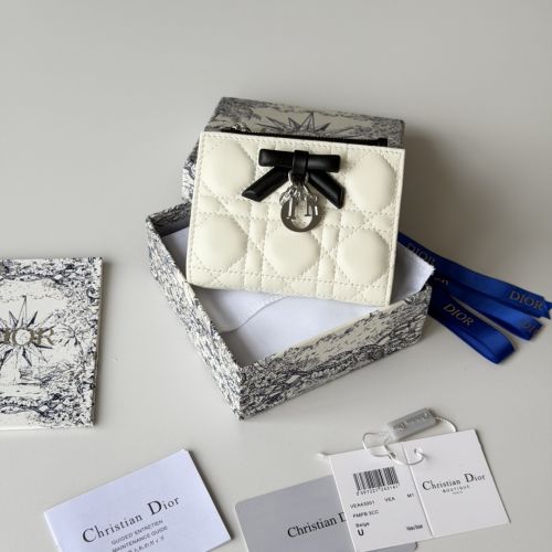 Lady Dior Dahlia ウォレット クリスチャン・ディオール 財布 スーパーコピー ホワイト