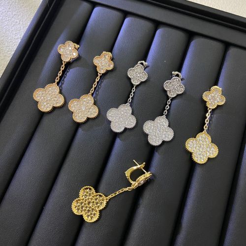 クローバーモチーフ ヴァンクリーフ&アーペル イヤリング 偽物 ラインストーン ドロップ ピアス