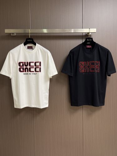 洗練された ロゴ入り 半袖Tシャツ グッチ Tシャツ 偽物 クルーネック