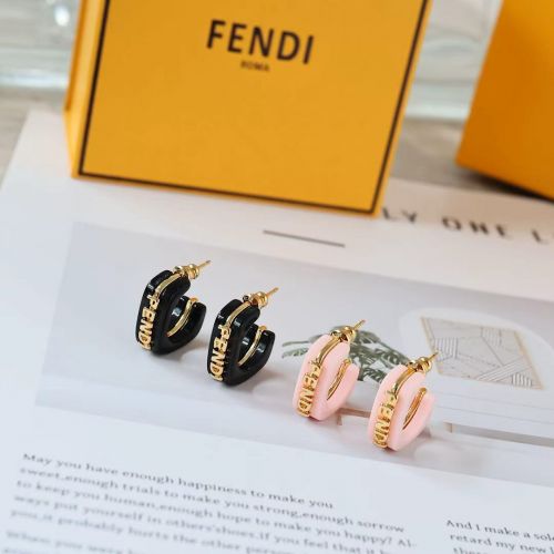 洗練された スタイリッシュ FENDIロゴ ピアス フェンディ イヤリング コピー