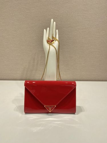 エレガント トライアングルロゴ ショルダーバッグ プラダ バッグ コピー レッド