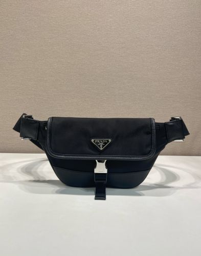  レザー＆ナイロン カジュアル ショルダーバッグ プラダ バッグ コピー メンズバッグ