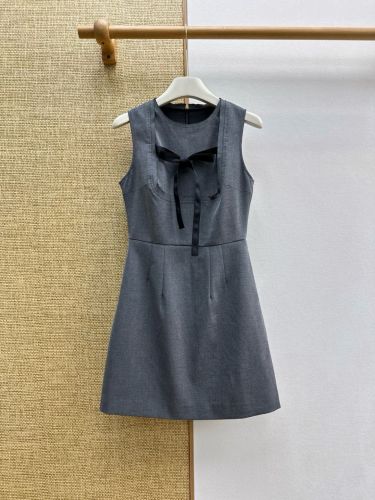 フェミニン エレガント リボン ミニドレス プラダ ワンピース 偽物 グレー
