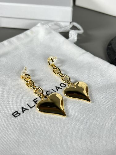 ハートモチーフ チェーンピアス バレンシアガ イヤリング 偽物 ゴールド