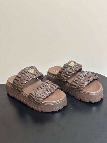 お洒落 大人気 プラダ サンダル コピー マトラッセ 厚底サンダル ブラウン