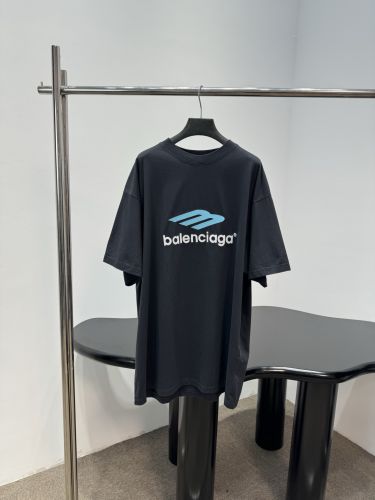 お洒落 オーバーサイズ ロゴ入り 半袖Tシャツ バレンシアガ Tシャツ 偽物 ユニセックス