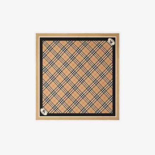 人気 チェック シルクスカーフ バーバリー スカーフ 偽物 90x90cm ベージュ
