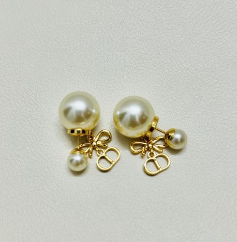 Dior Tribales ピアス メタル & パール クリスチャン・ディオール イヤリング 偽物