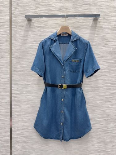 洗練された ベルト付き デニム シャツドレス ミュウミュウ ワンピース 偽物 ブルー