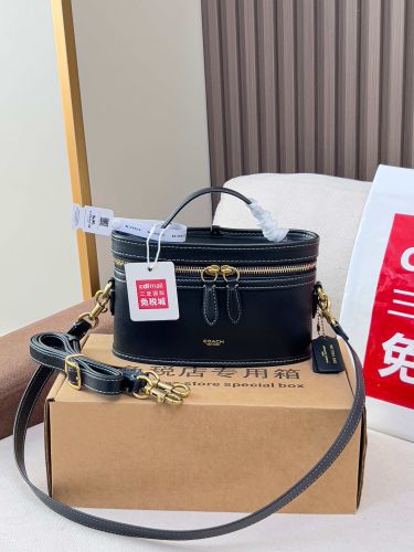 大人可愛い バニティバッグ コーチ バッグ 偽物 ショルダーバッグ ブラック