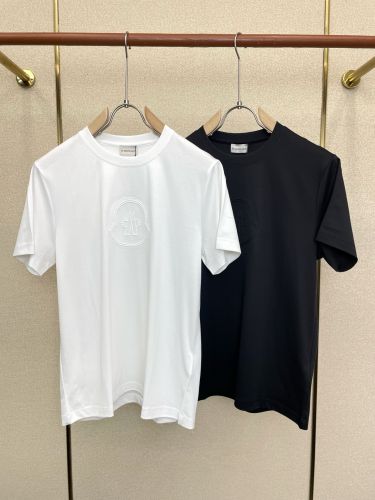 シンプル 洗練された ロゴ クルーネック 半袖Tシャツ モンクレール Tシャツ 偽物