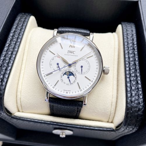 洗練された クラシック IWC 多機能 ウォッチ ウォッチファインダー 時計 偽物