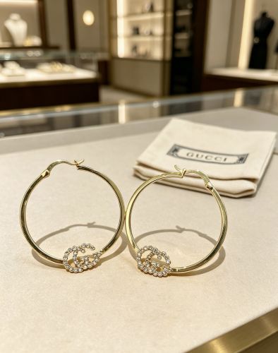 存在感抜群 ダブルG フープピアス グッチ イヤリング 偽物 合わせやすい