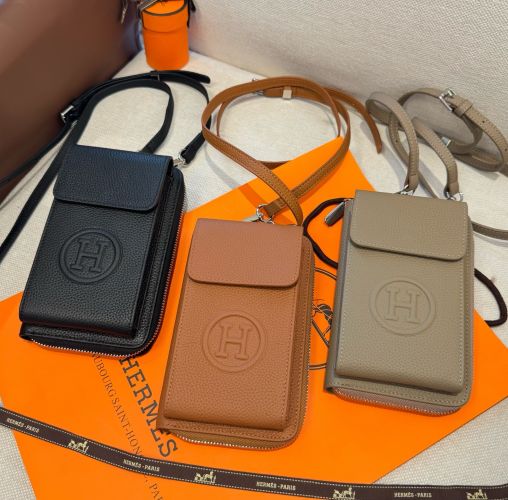 Hロゴ エンボス スマートフォンポーチ スマホショルダー エルメス アイフォンケース 偽物