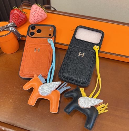 カード収納 チャーム付き スマホケース エルメス アイフォンケース 偽物 iPhone17